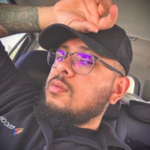 Meet your Posher, Alejandro